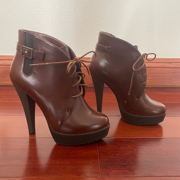 Brown Charles David platform booties - almost brand new - Picture 2 of 6